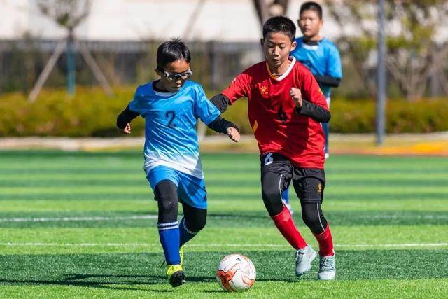 中国男篮传奇球星王治郅入选国际篮联名人堂