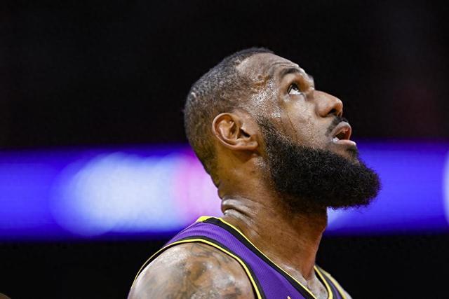 森林狼险胜快船终结4连败 魔术大胜篮网5连胜