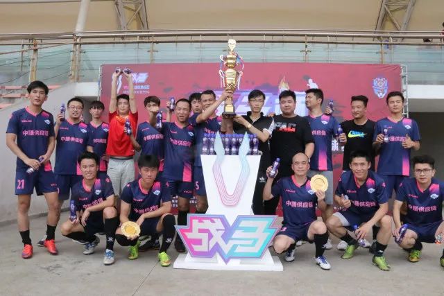 约基奇42+16掘金险胜马刺 骑士送爵士10连败